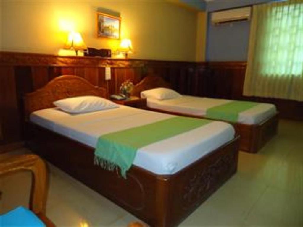 Spring Park Hotel Battambang Bagian luar foto