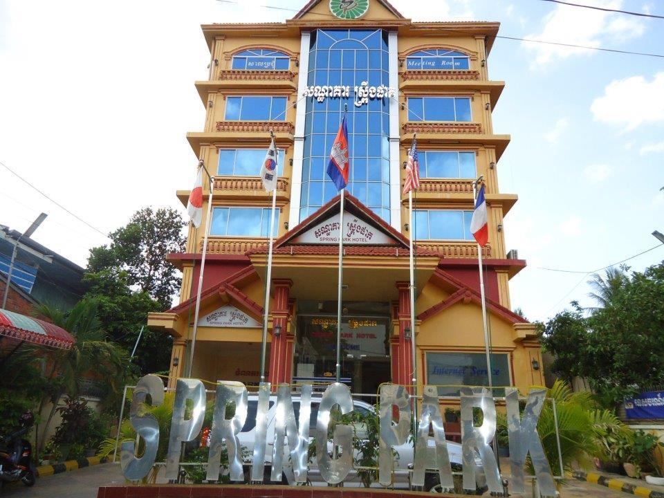 Spring Park Hotel Battambang Bagian luar foto