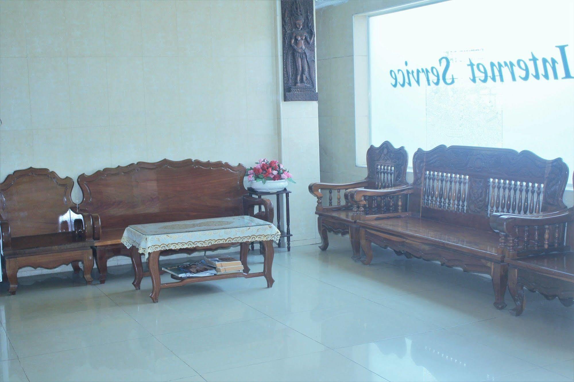 Spring Park Hotel Battambang Bagian luar foto