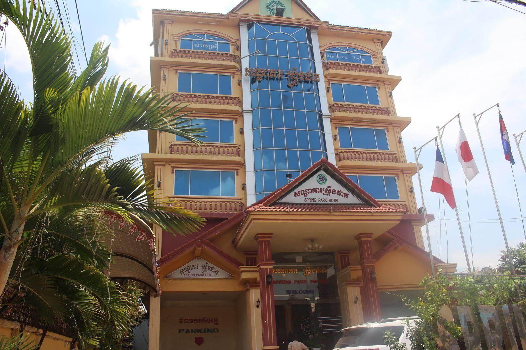 Spring Park Hotel Battambang Bagian luar foto